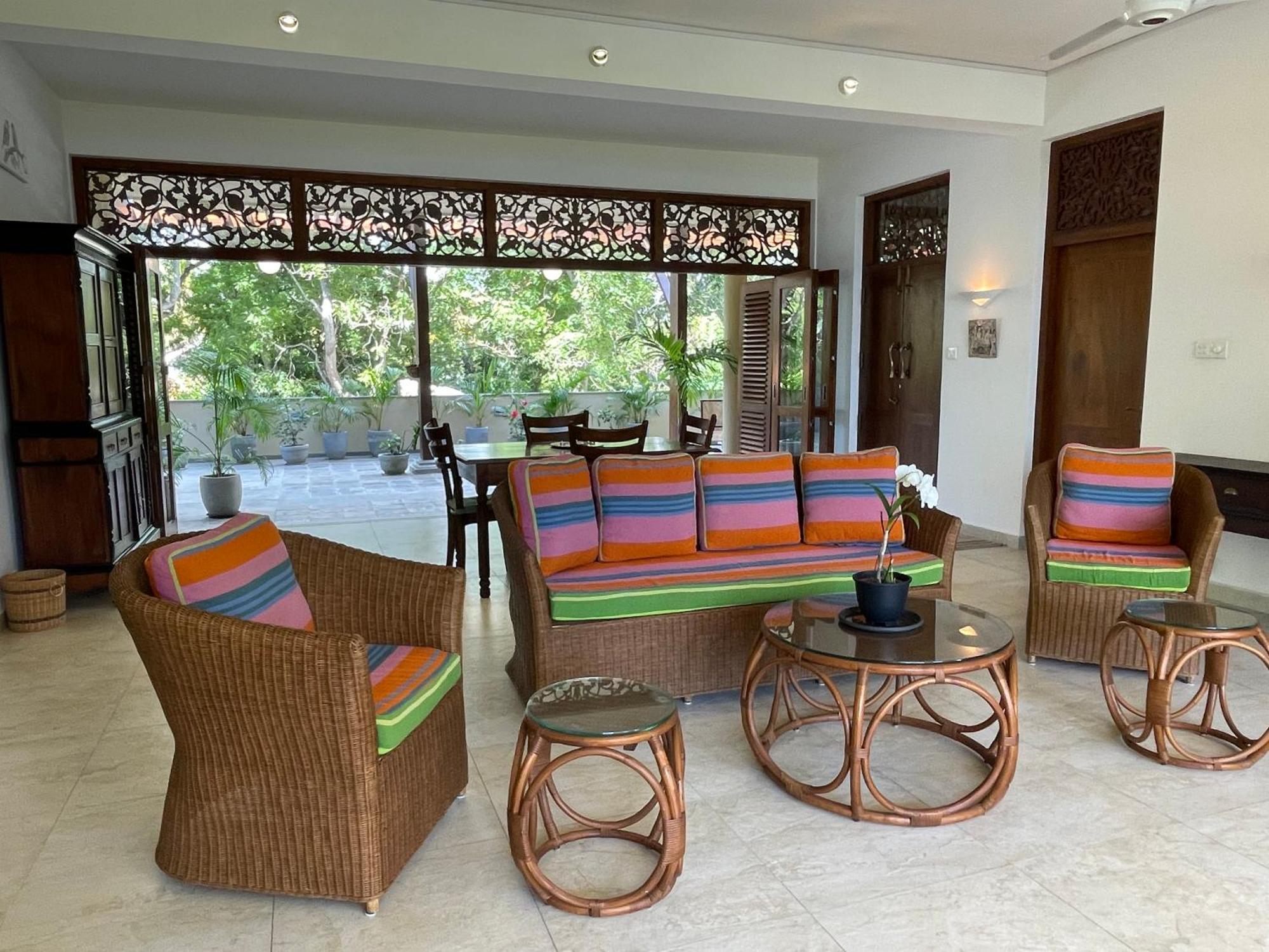 Khomba Lodge Tangalle Exterior photo