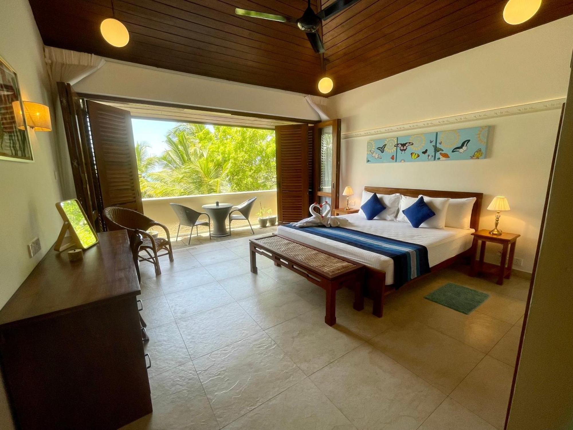 Khomba Lodge Tangalle Exterior photo
